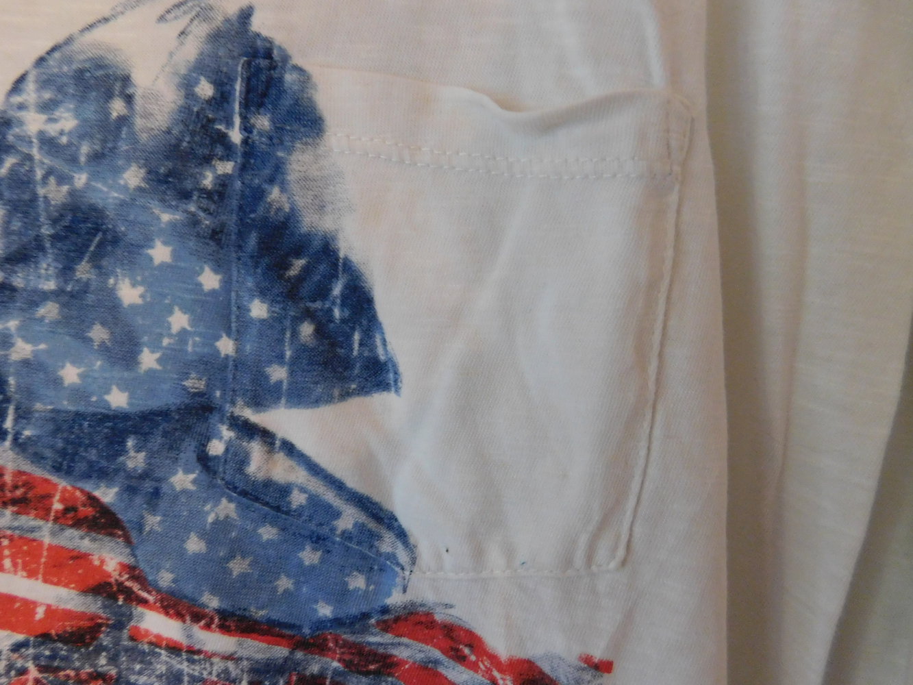 schickes weißes Shirt mit amerikanischer Schleife trendy hipster tumblr