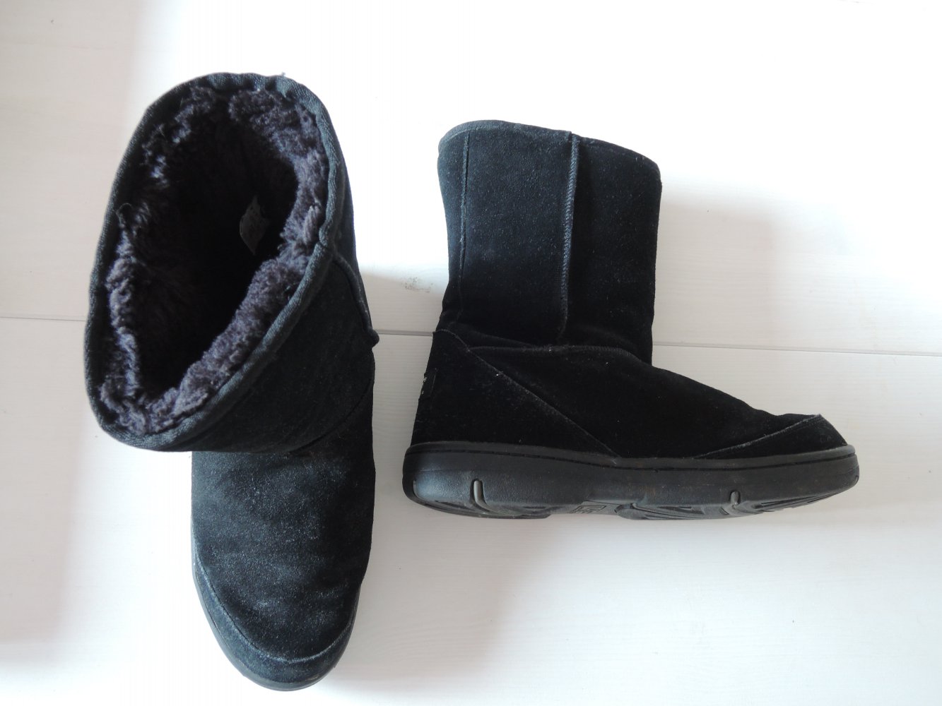 UGG Australia - UGG Boots Nightfall Stiefel Klassiker US Gr. 10 schwarz ::  Kleiderkorb.de