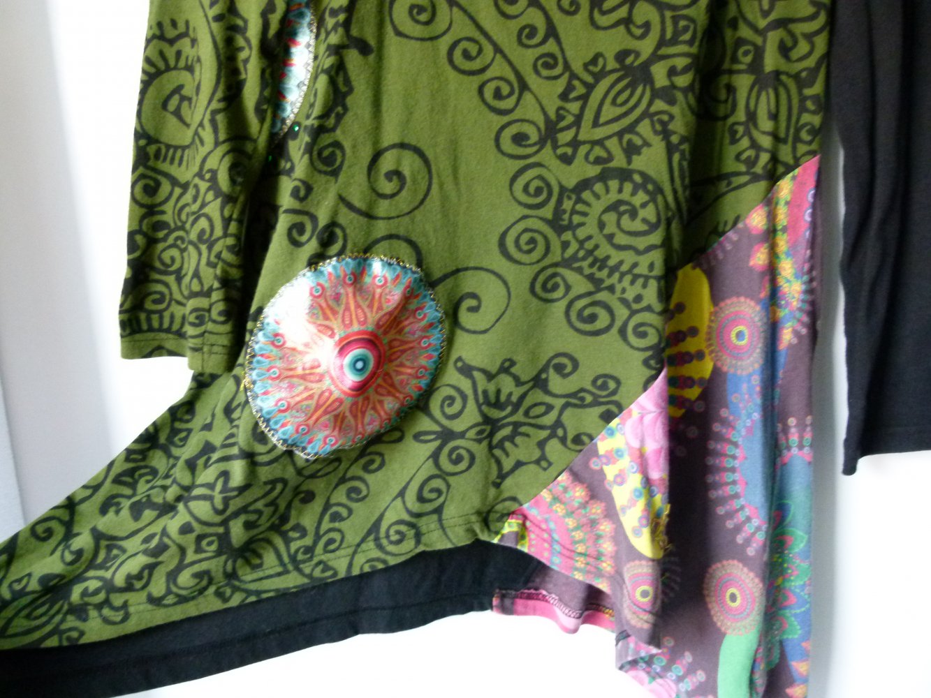 Desigual Zipfel Kleid Tunika Longshirt, olivgrün schwarz mit  Mandala-Applikationen, Ornamenten Mori Boho Goa Festival Lagenlook ::  Kleiderkorb.de