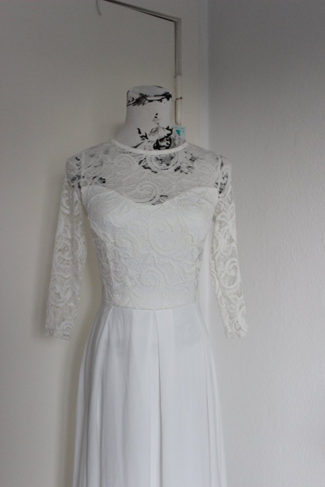 Abendkleid Brautkleid Standesamt Hochzeit Blogger Trend Spitze Lace