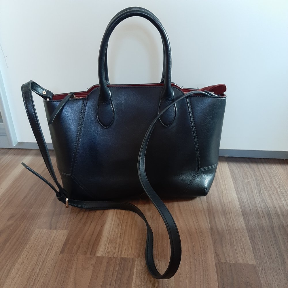 Unbekannt - Handtasche Umhängetasche (rot/ schwarz) :: Kleiderkorb.de